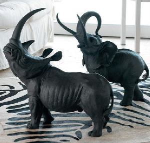 фигурки носорога слона